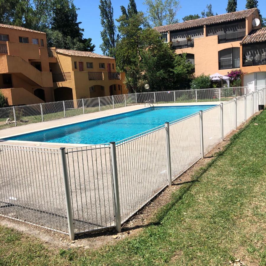 Appartement Les Hameaux Arles Exterior photo